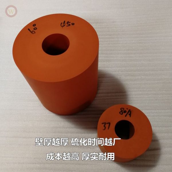 50*130mm硅胶轮和38*100mm对比